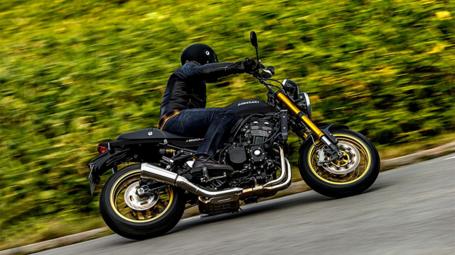 Motos R Edition_02.png