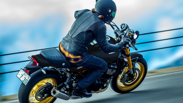 Motos R Edition_04.png